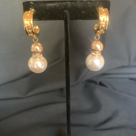 Jewelry - Vintage, costume, gold, rhinestones & Pearl drop pierced earrings.